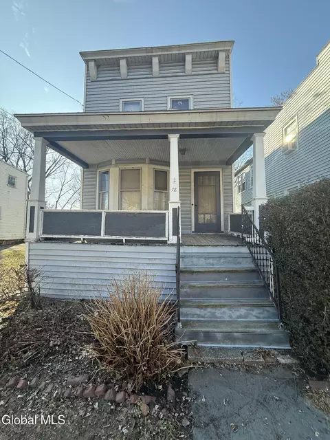 78 3rd St, Albany, NY 12210