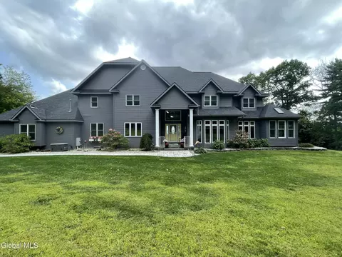464 Dennie Rd, Mayfield, NY 12117