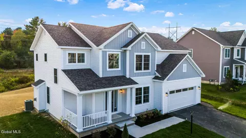 11 Stone Creek Dr, East Greenbush, NY 12061