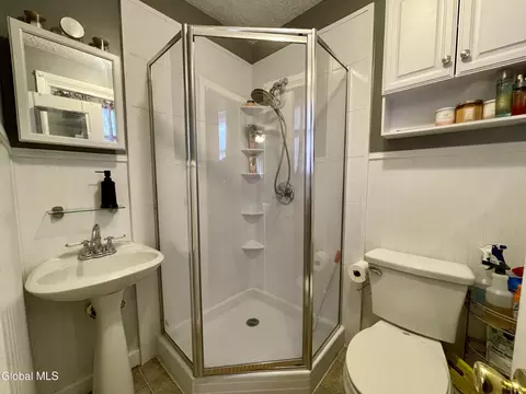 Bath - 304 Dearborn Ave, Schenectady, NY 12304 photo 1 of 2