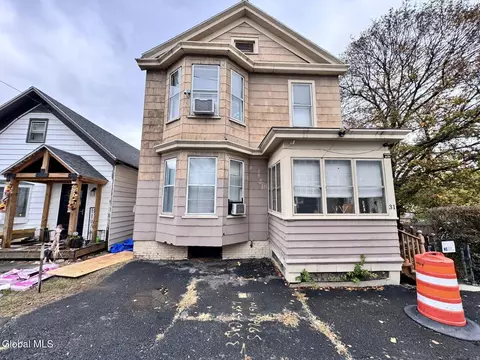31 Sheridan Ave, Troy, NY 12180