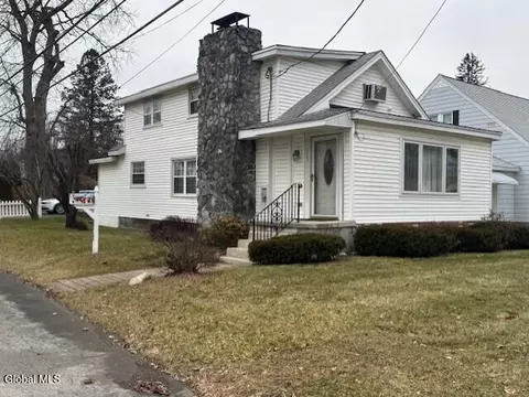 2953 Clyde Ave, Rotterdam, NY 12306