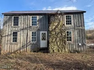 37 Center Ln, Salem, NY 12865