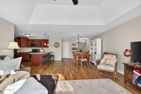 150 Paddock Cir, Schenectady, NY 12306 photo 10