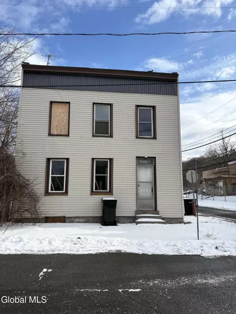 1022 6th Ave, Troy, NY 12180