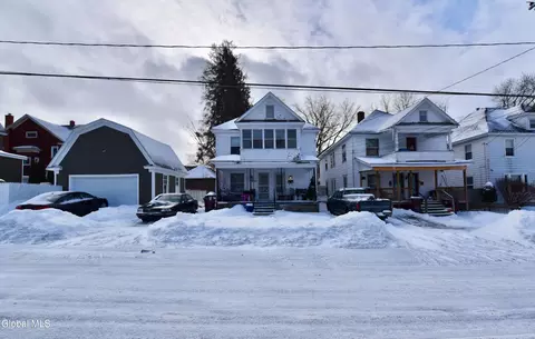 70 6th Ave, Gloversville, NY 12078