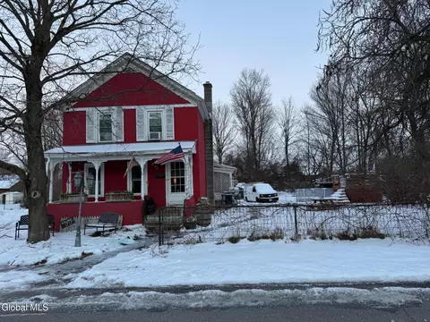 22 Mc Intyre St, Fort Edward, NY 12828