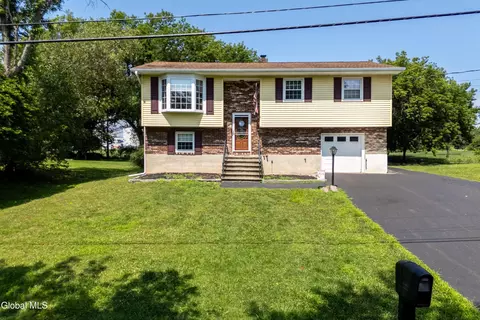5 Cottontail Ln, Catskill, NY 12414