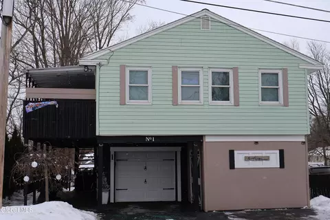 1 Newcomb St, Queensbury, NY 12804