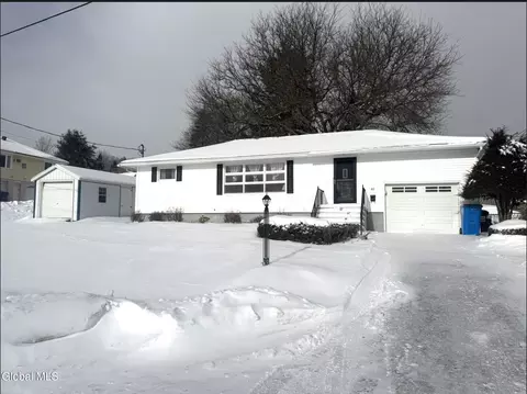 40-42 Lee Ave, Gloversville, NY 12078