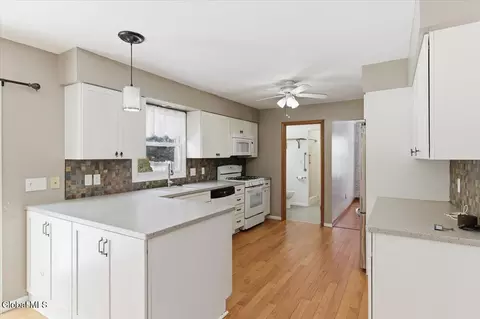Kitchen - 36 Dunwoodie Rd, Glenmont, NY 12077 photo 1 of 4