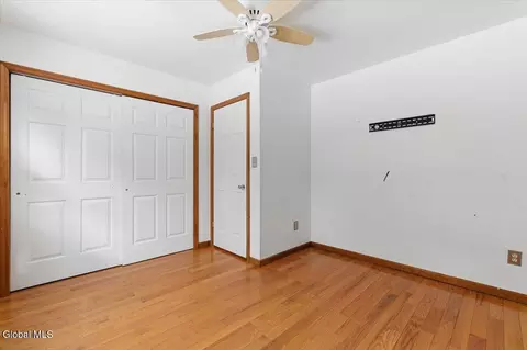 Bedroom - 36 Dunwoodie Rd, Glenmont, NY 12077 photo 4 of 6