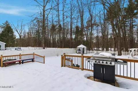 Exterior - 36 Dunwoodie Rd, Glenmont, NY 12077 photo 3 of 3