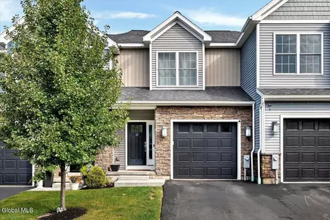 22 Stacey Way, Troy, NY 12180