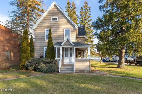 180 Main St, Hoosick Falls, NY 12090