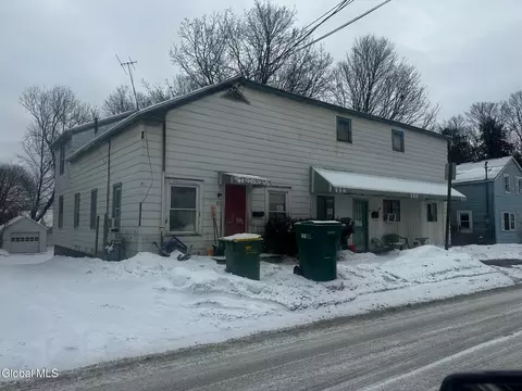 52 Oak St, Hudson Falls, NY 12839