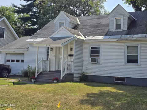 1820 Wagner St, Schenectady, NY 12303