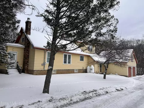 730 Sacandaga Rd, Glenville, NY 12302