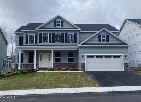30 Tamarack St, Ballston Lake, NY 12019