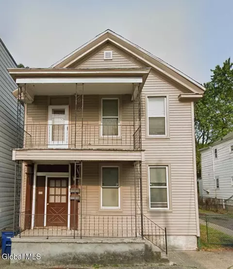 41 Congress St, Cohoes, NY 12047