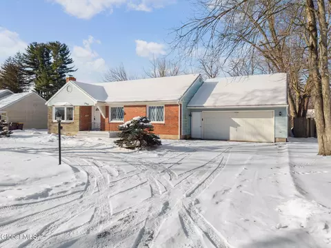 Exterior - 7 Mullen Dr, Schenectady, NY 12306 photo 1 of 5