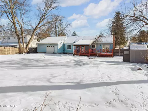 Exterior - 7 Mullen Dr, Schenectady, NY 12306 photo 4 of 5