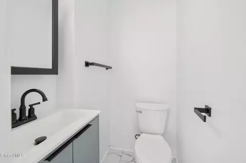 Bath - 7 Mullen Dr, Schenectady, NY 12306 photo 3 of 3