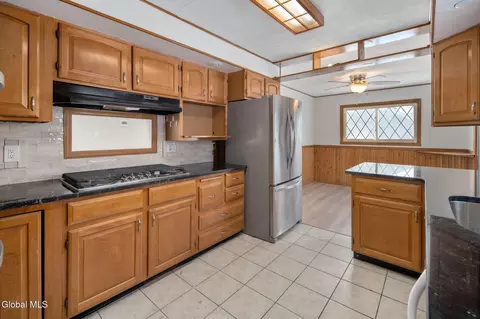 Kitchen - 7 Mullen Dr, Schenectady, NY 12306 photo 2 of 4