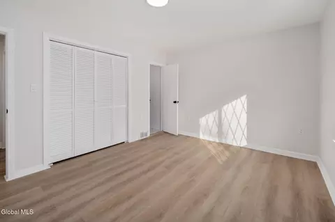 Bedroom - 7 Mullen Dr, Schenectady, NY 12306 photo 4 of 7