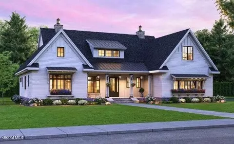 2 Torrin Ln, Schenectady, NY 12303