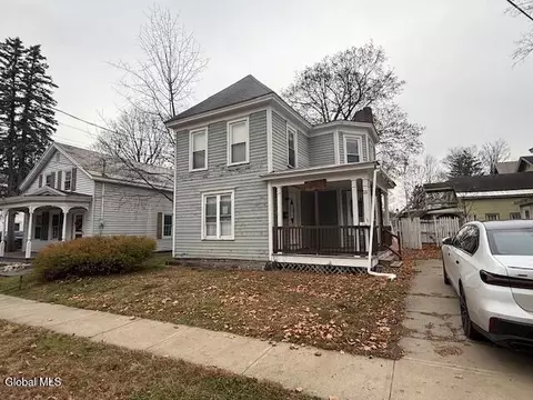 21 Mechanic St, Hudson Falls, NY 12839