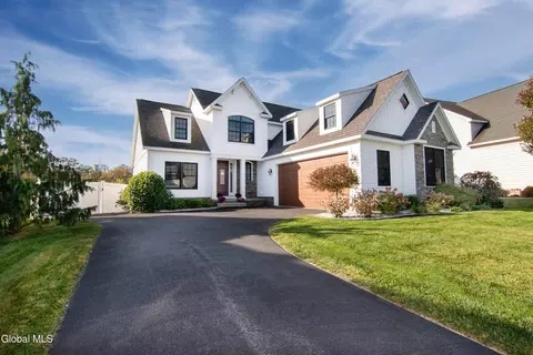 9 Sunflower Ter, Clifton Park, NY 12065