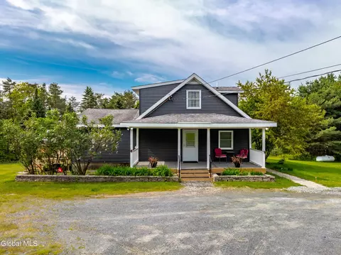 382 Old Rd, Cropseyville, NY 12052