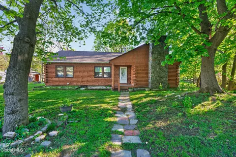 325 Belgrade St, Troy, NY 12182
