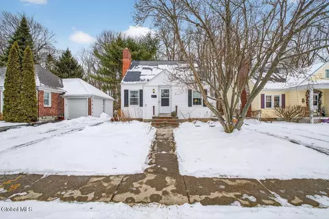 11 Crescent Dr, Albany, NY 12208