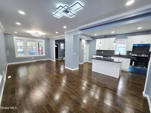 Living - 6 Elbert St, Schenectady, NY 12304 photo 1 of 4