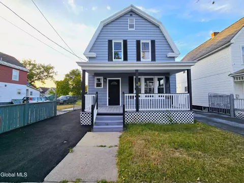 6 Elbert St, Schenectady, NY 12304