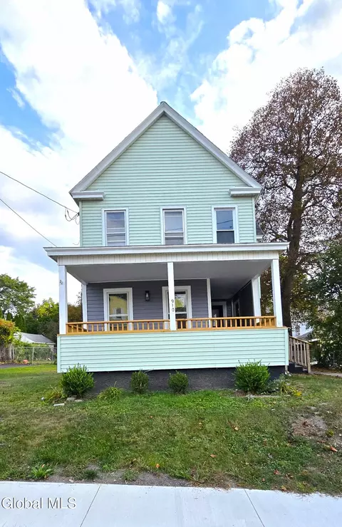 Exterior - 910 Gerling St, Schenectady, NY 12308 photo 9 of 9