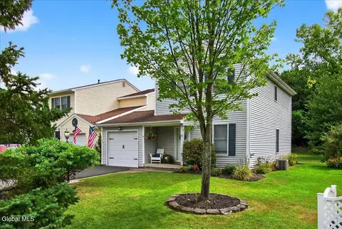 18 Cooks Ct, Waterford, NY 12188