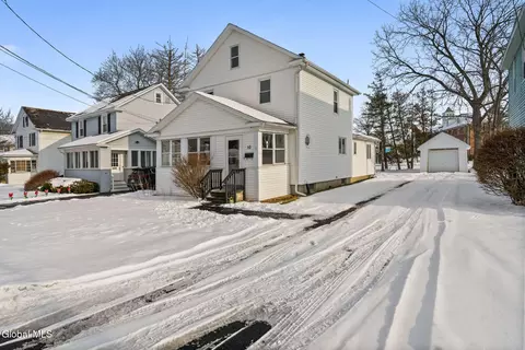 10 Wood Ter, Albany, NY 12208