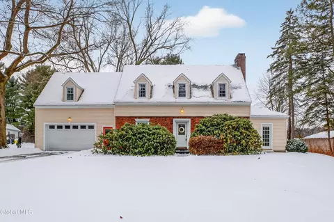 2510 Troy-schenectady Rd, Niskayuna, NY 12309