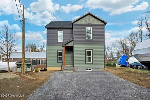 20 Brayton Rd, Queensbury, NY 12804