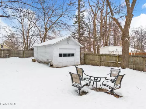 Exterior - 841 Harrison Ave, Schenectady, NY 12306 photo 5 of 6