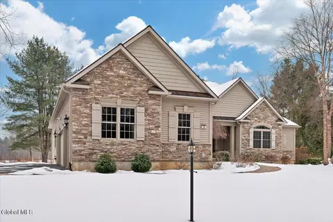 23 Legends Way, Ballston Lake, NY 12019