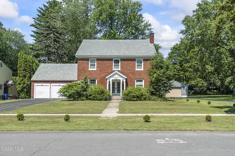 28 Tudor Rd, Albany, NY 12203