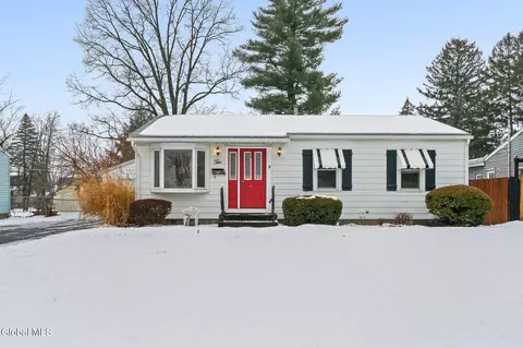 10 Mildred Ln, Latham, NY 12110