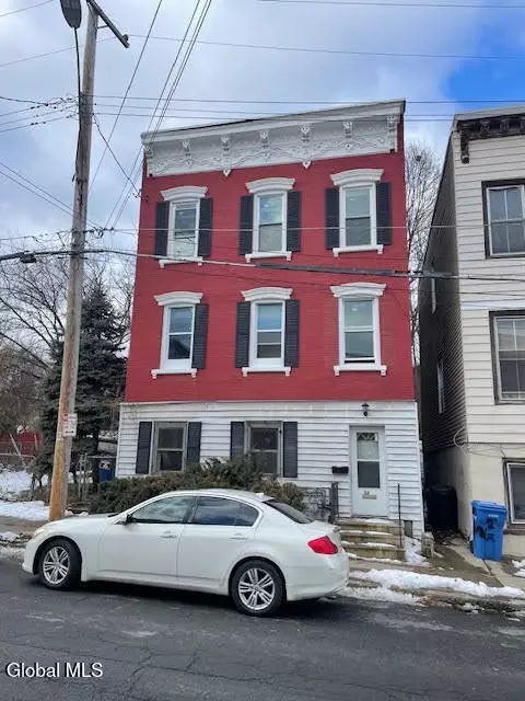 23 Sloan St, Albany, NY 12202