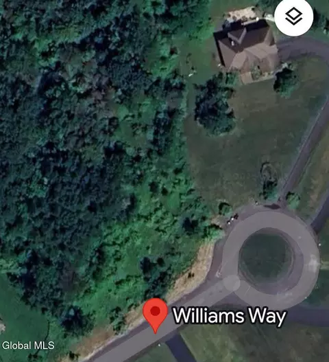2 Williams Way, Halfmoon, NY 12065 photo 3