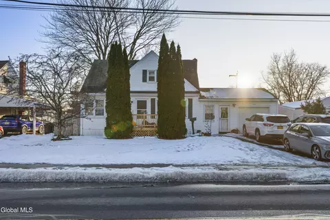 2564 Consaul Rd, Schenectady, NY 12304