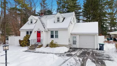 1097 Fort Hunter Rd, Schenectady, NY 12303